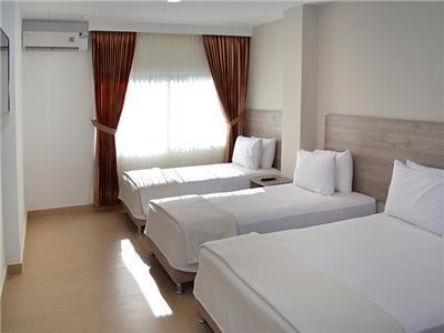 Hotel Zamay Plus Санта Марта Екстериор снимка